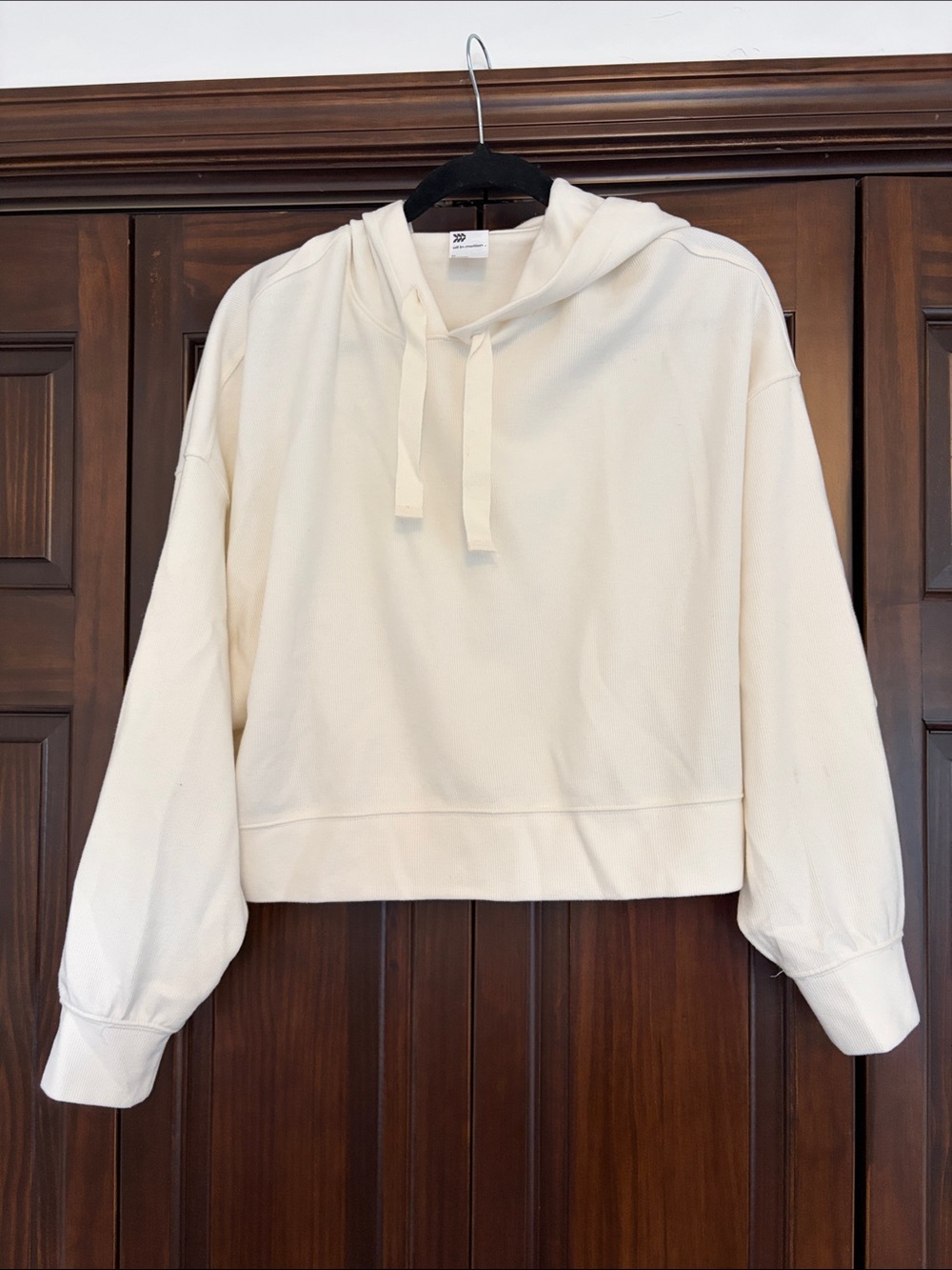 all in motion White/Cream Cropped Hooded Sweatshirt
